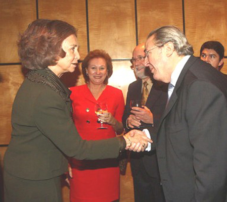 El Dr. Luis Aliaga junto a SM la Reina Doña Sofía en Nueva York